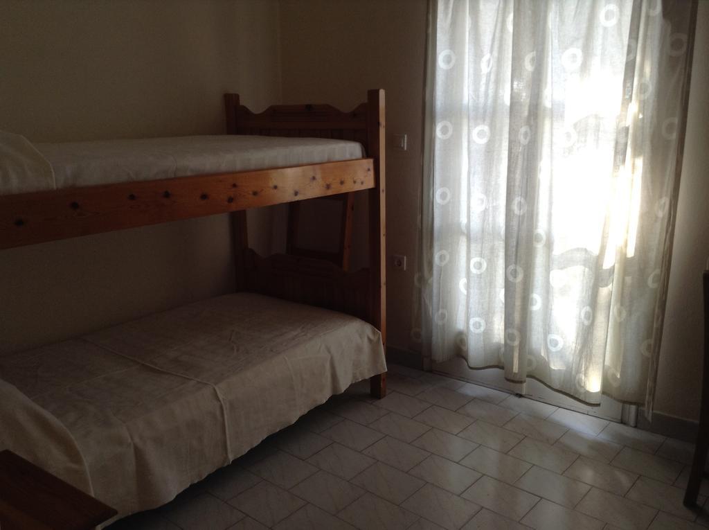 Rooms To Let Katerina & John'S Периса Екстериор снимка