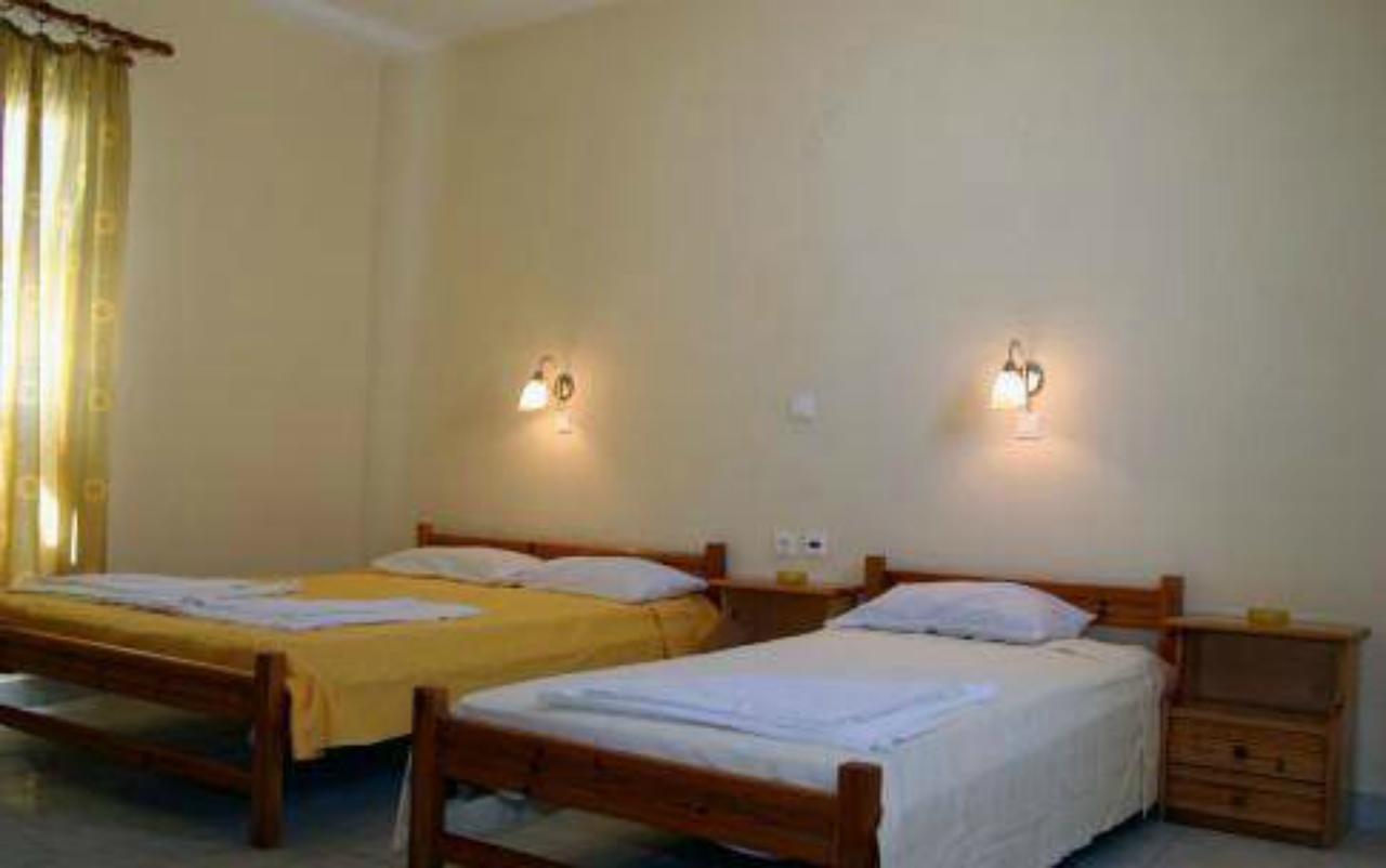 Rooms To Let Katerina & John'S Периса Екстериор снимка