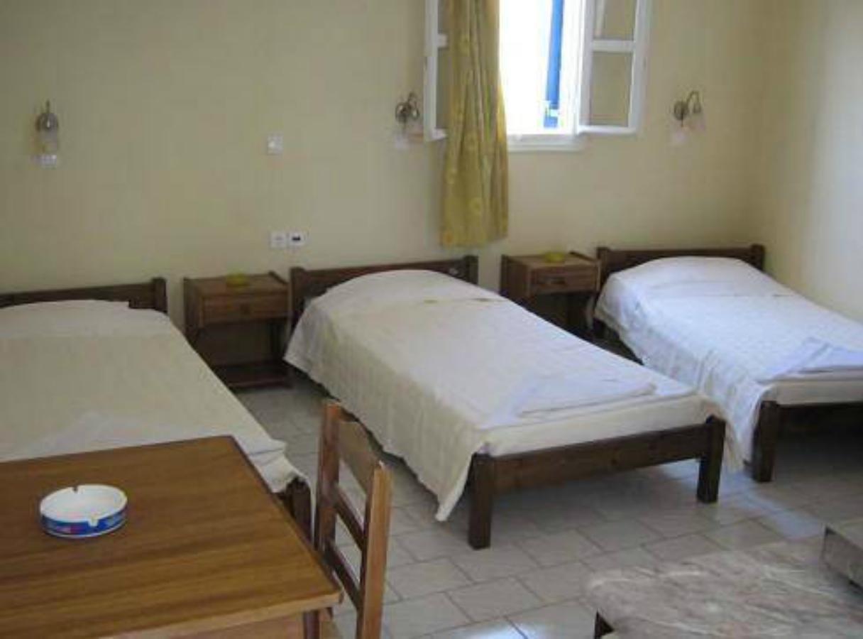 Rooms To Let Katerina & John'S Периса Екстериор снимка